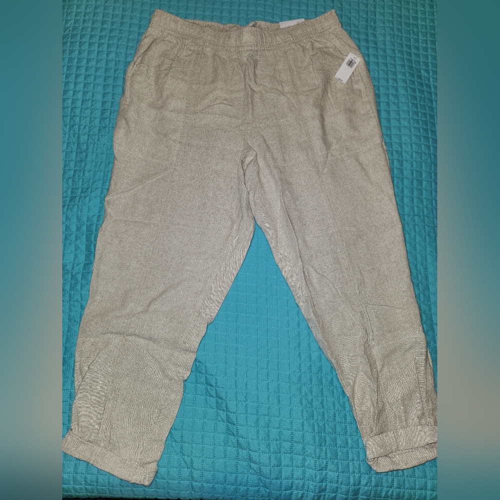 Women's Old Navy Tan High Rise Straight Taper Crop Pants